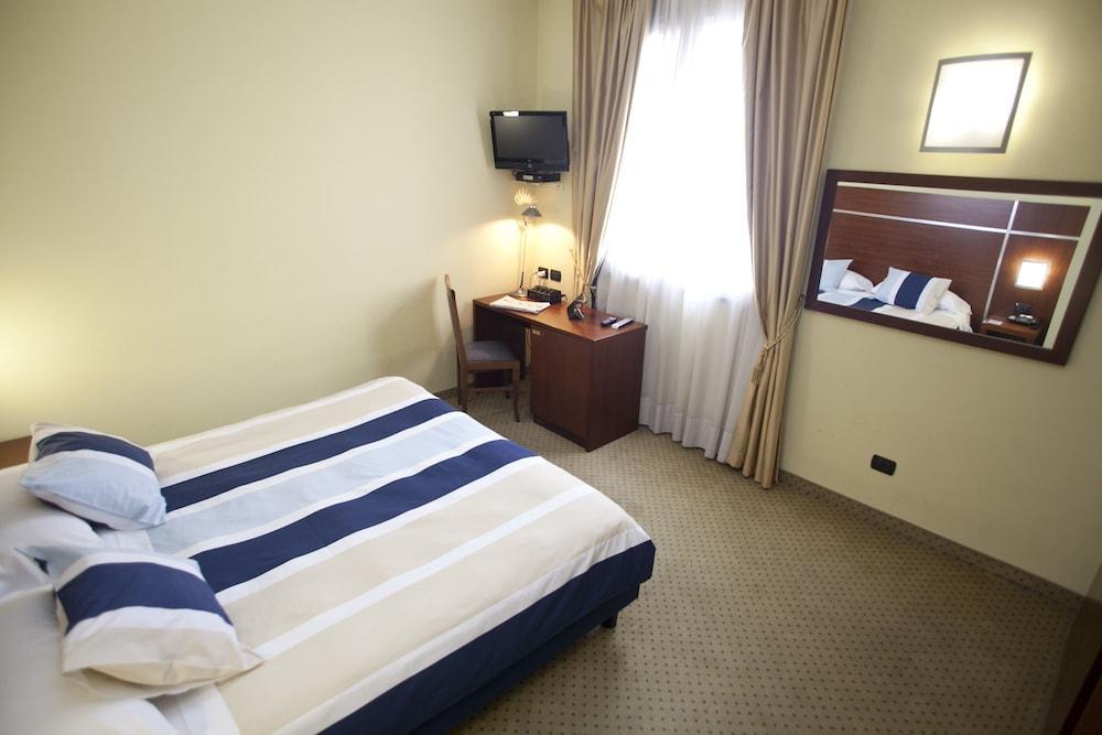 Hotel Domus Expo Parabiago Dış mekan fotoğraf